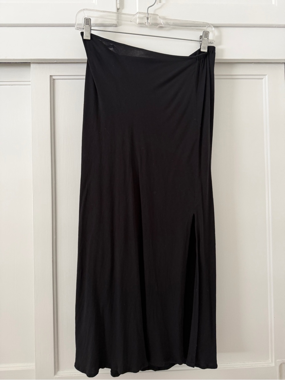Old Navy Black Midi Skirt with Side Slit-Small
